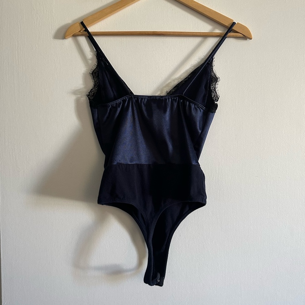 Free Press Navy Blue Velvet Lace Edge Tank Bodysuit Size XS EUC - Picture 2 of 7